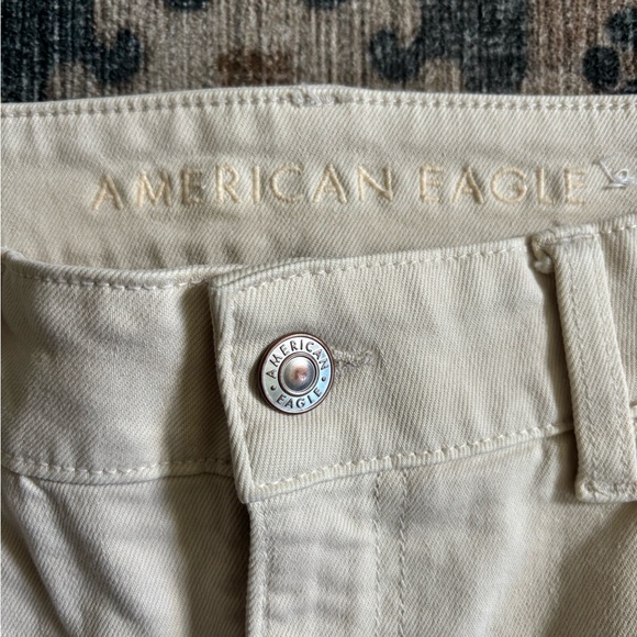 American Eagle Stretch Low-Rise Crochet Denim Micro Skort. Size 6 - Picture 3 of 7